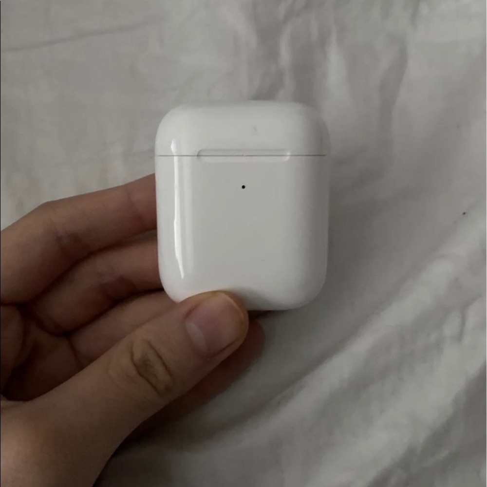Apple AirPods (2nd Generation)